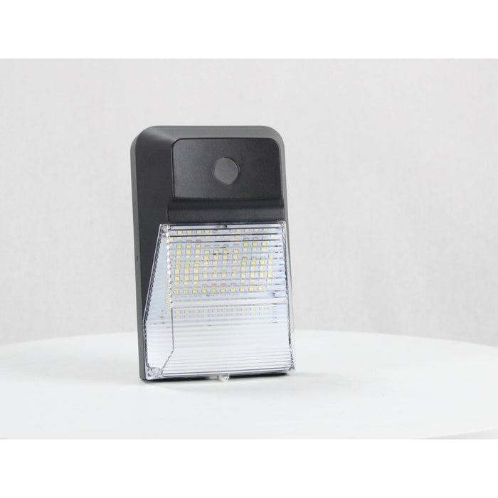 LAMP. LED EXT. PARED NEGRO 1L 20W 100-277V 5700K
