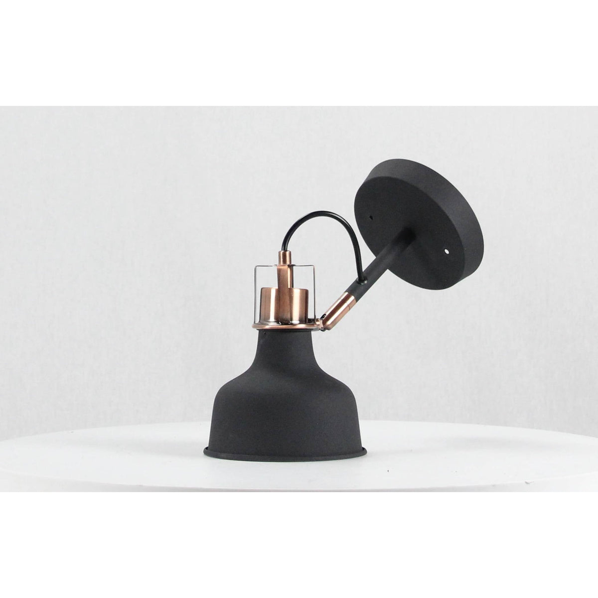 LAMP. PARED NEGRO 1L E27 60W