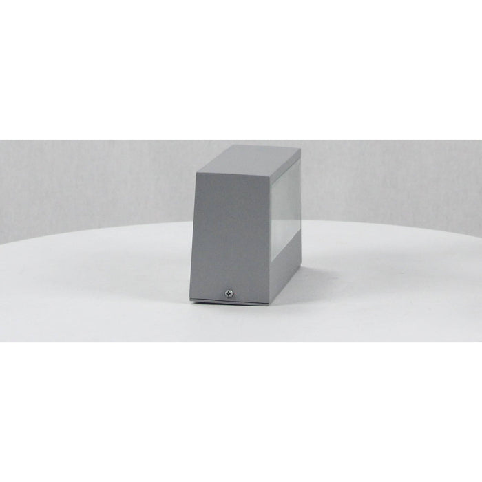 LAMP. EXT. PARED PLATEADO 1L E27 60W