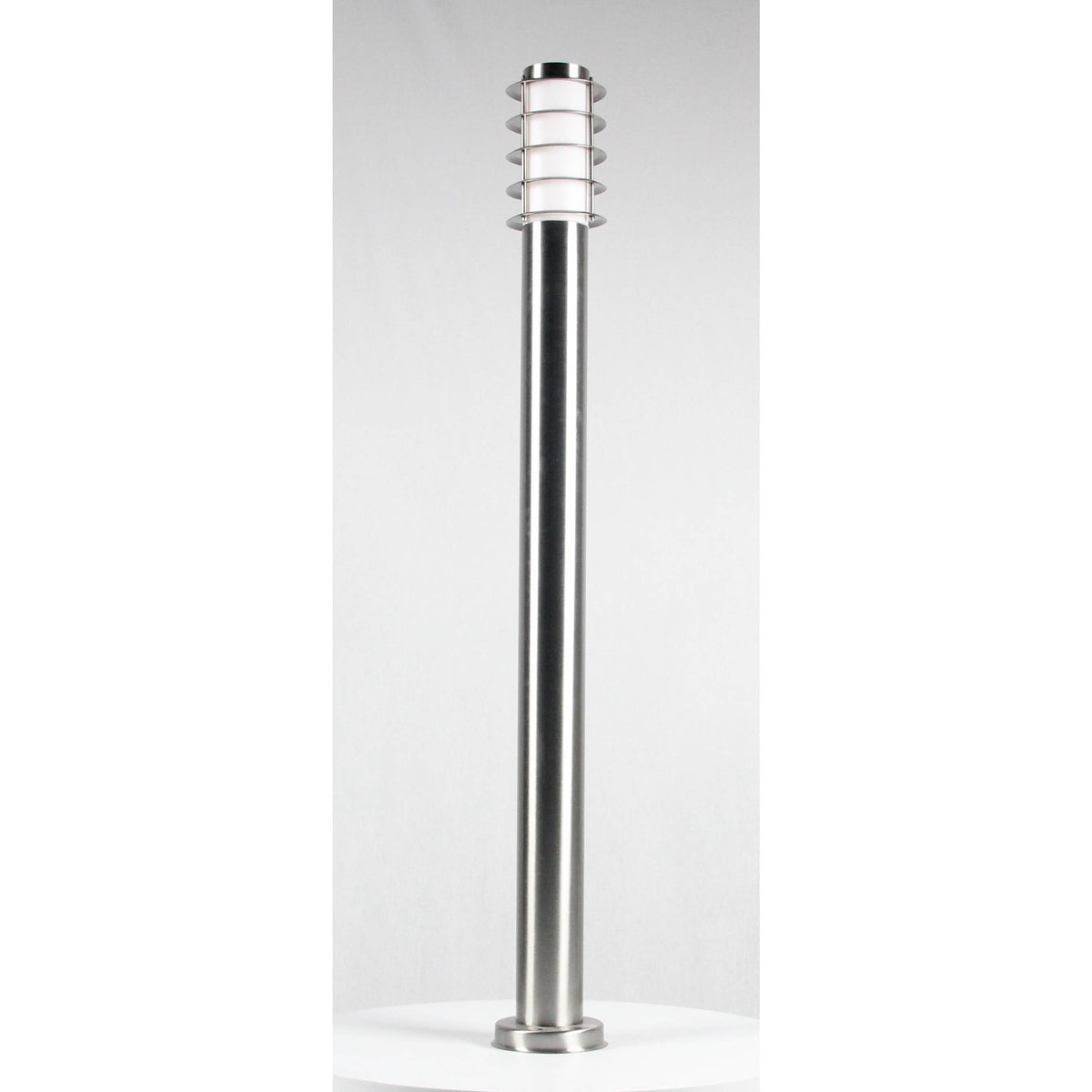 LAMP. EXT. PISO PLATEADO 1L E27 60W
