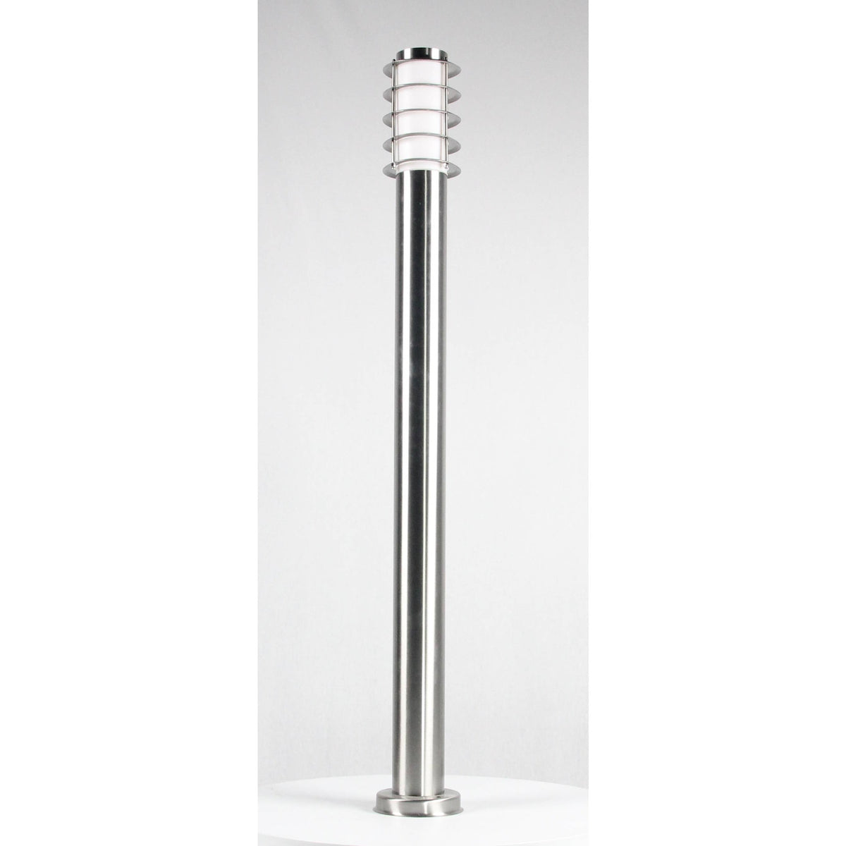 LAMP. EXT. PISO PLATEADO 1L E27 60W
