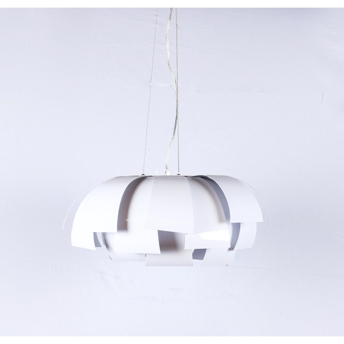 Lámpara Colgante*3Lts*E27*60W*(B/N)*120V 60Hz*Acab. En Blanco