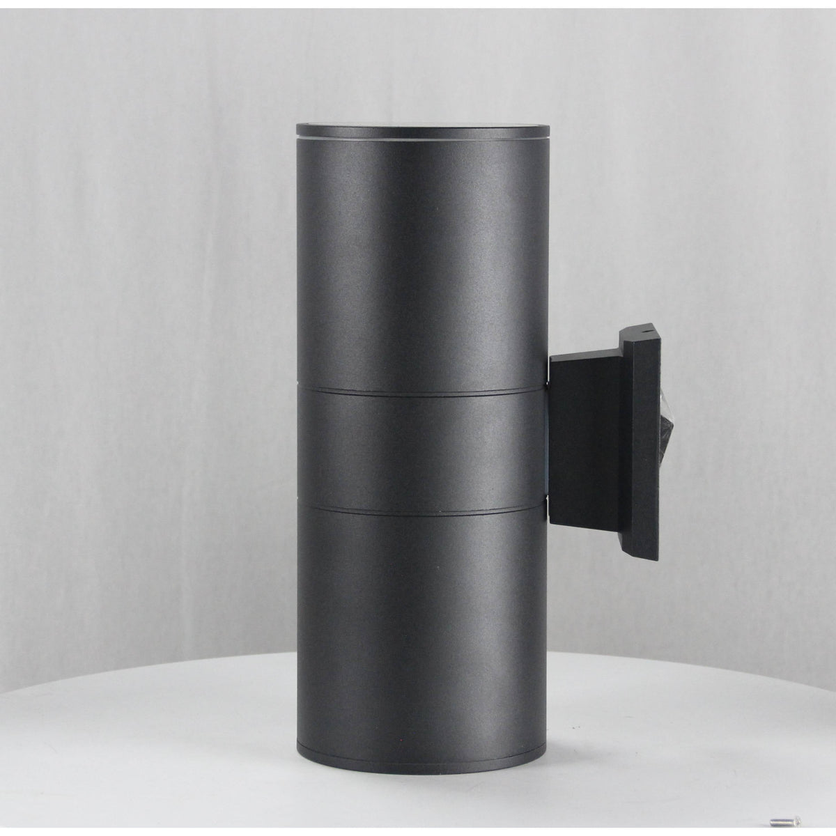 LAMP. EXT. PARED NEGRO 2L E27 100W