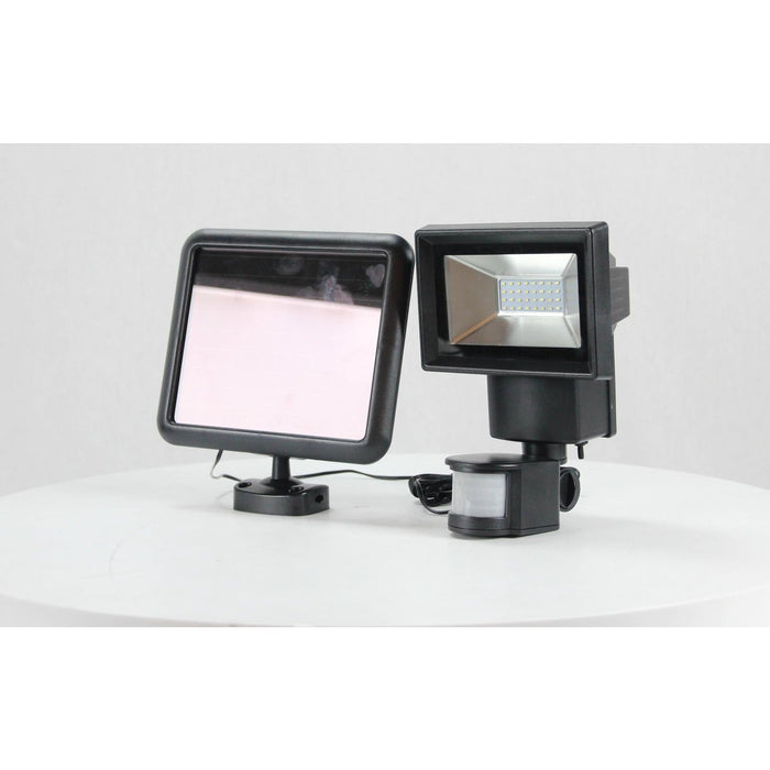 LAMP. LED EXT. SOLAR PARED NEGRO 6.4W 6000K CON SENSOR IP44