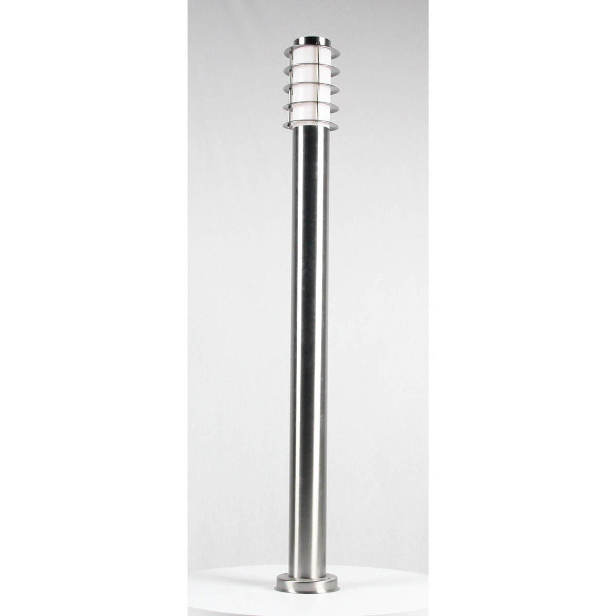 LAMP. EXT. PISO PLATEADO 1L E27 60W