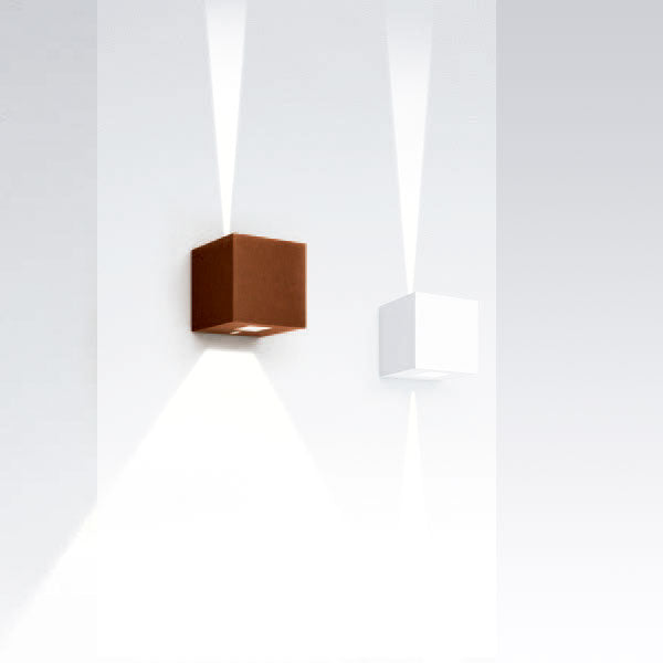 LAMP. EXT. LED PARED EFFETTO CUADRADO OXIDO 2L 3.5W 3000K