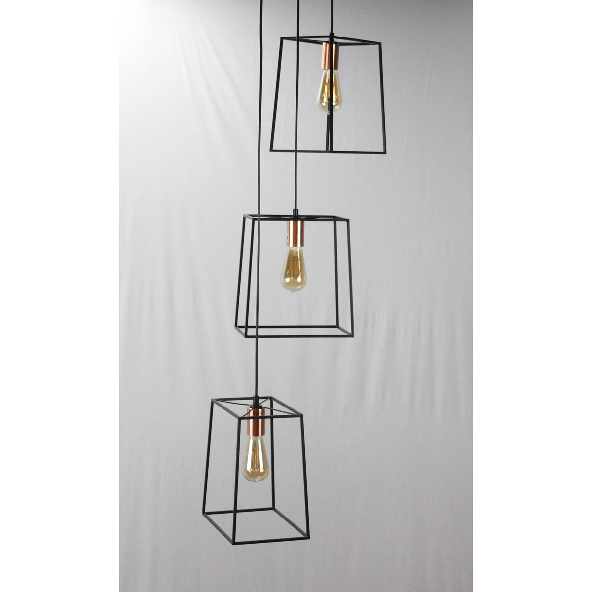 LAMP. COLGANTE NEGRO 3L E27 40W